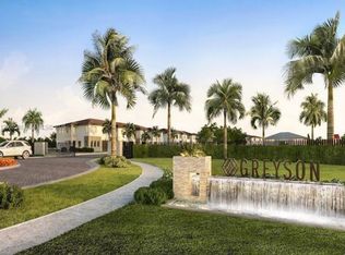640 Pioneer Way, Royal Palm Beach, FL 33411