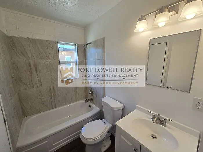 3049 E Proctor Vis — Photo 6