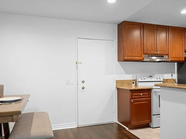 23515 Lyons Ave #103 — Photo 9