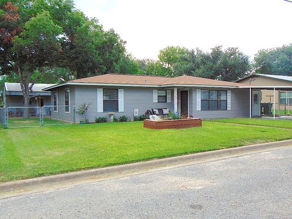 2nd image of 910 S Welhausen Ave