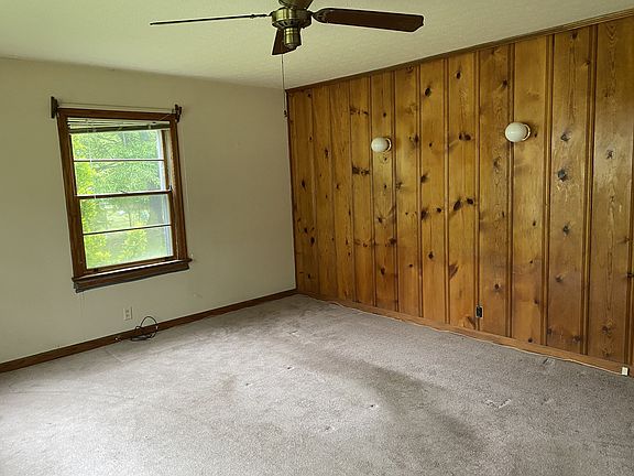 3rd image of 325 N Park St