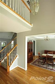 4th image of 585 Winter Hill Ln
