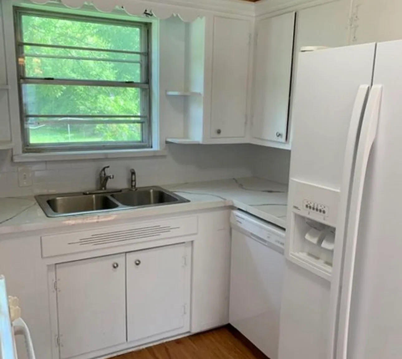 3 bed, 1080 sqft, $1,330 — Photo 3
