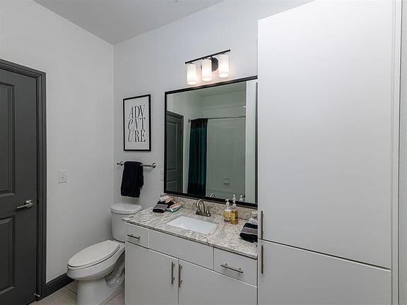 3rd image of 1090 W Exchange Pkwy #15303
