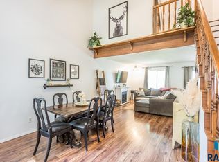 4408 E Lexington Cir, Sioux Falls, SD 57103