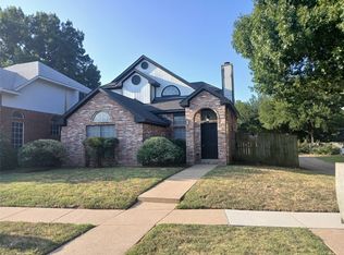 4305 Sierra Dr, Grand Prairie, TX 75052