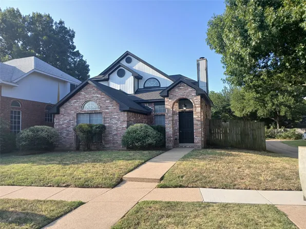 4305 Sierra Dr, Grand Prairie, TX 75052