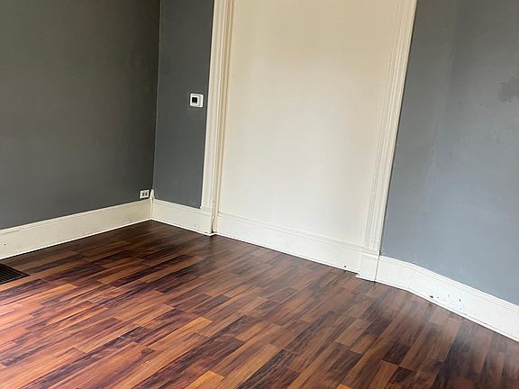 2nd image of 116 N 6th St APT 1