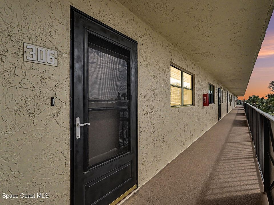 1st image of 520 Palm Springs Blvd APT 306