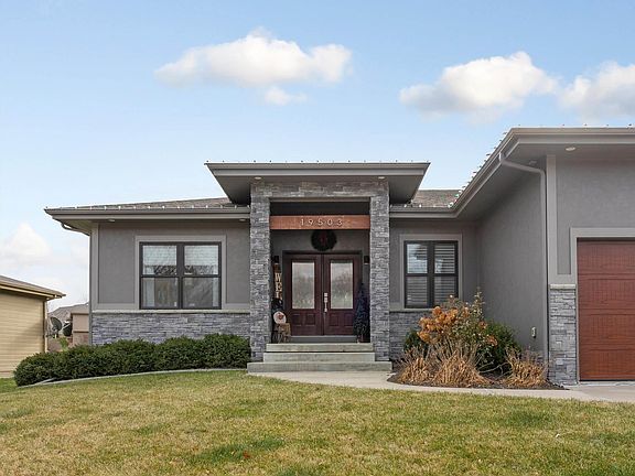 3rd image of 19503 Josephine St