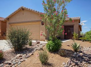 546 W Chardin Dr, Green Valley, AZ 85614
