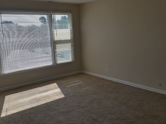 5th image of 5841 W Lawrence Ave APT 3NW