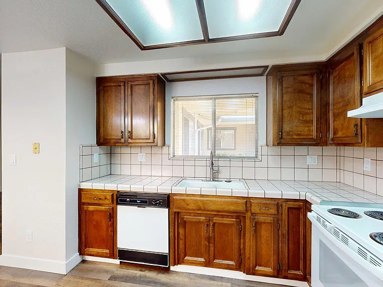 173 Wayside Dr — Photo 9