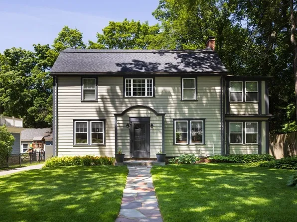 191 Mill St, Newton, MA 02460
