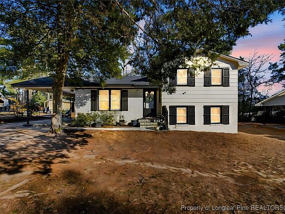 2nd image of 1022 Gentry St