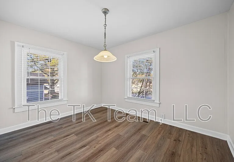 807 N Morris St — Photo 12