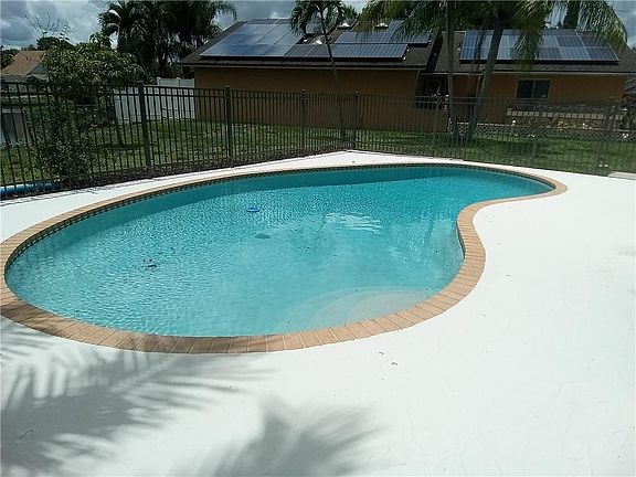 4th image of 5581 SW 97th Terrace
