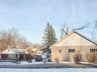39422 N Woodside Ave, Antioch, IL