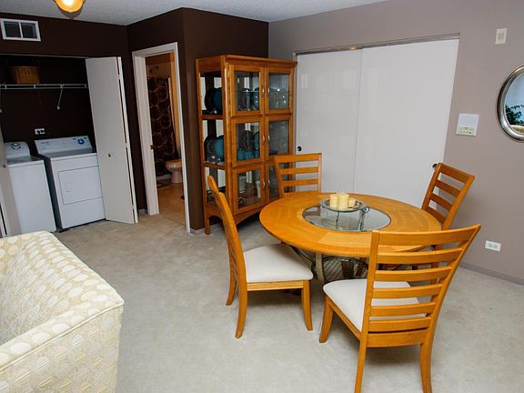 Dining Area & Laundry