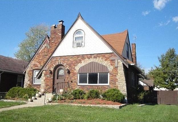 1st image of 1870 Garden Ln