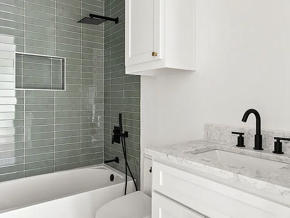 5th image of 4711 Sylvester St #1