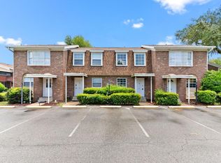 715 Perkins St APT 101, Leesburg, FL 34748