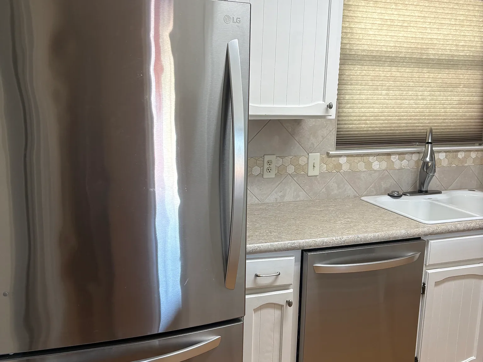 3 bed, 1671 sqft, $1,900 — Photo 3