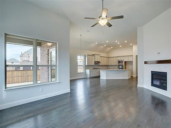 4th image of 2540 Sandy Creek Ln