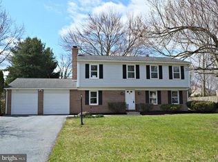 513 Devon Dr, Lancaster, PA 17543