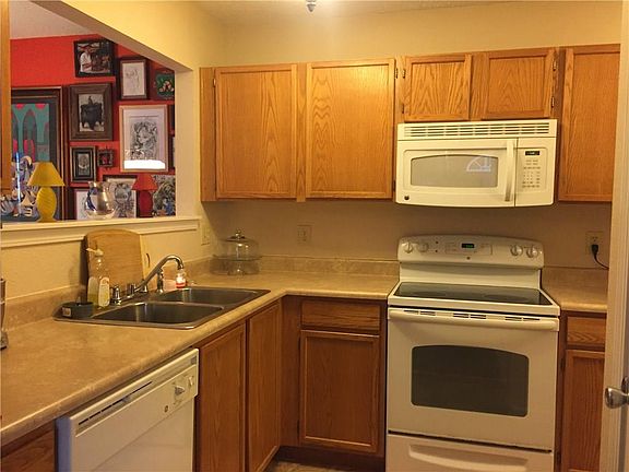 4th image of 1294 Kenwood Dr