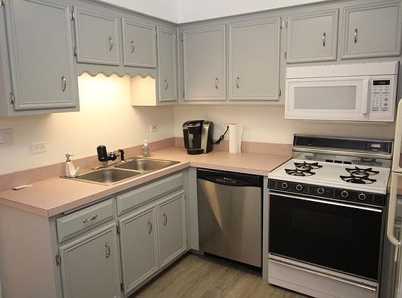 3rd image of 19739 Cambridge Dr #0