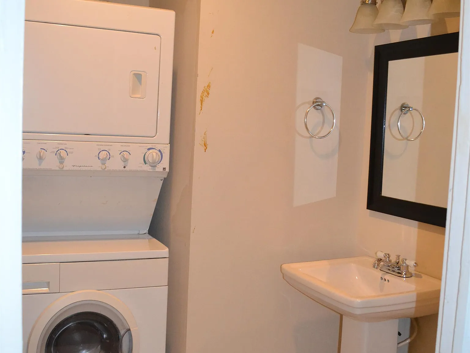 829 Meadow - 1 — Photo 4
