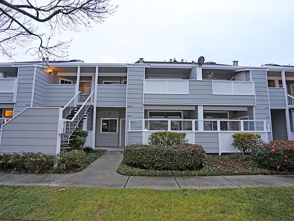 3rd image of 1601 Thorncrest Dr