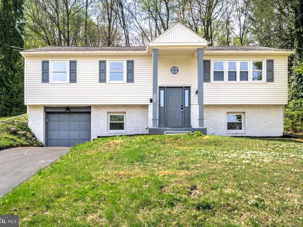 333 Golf Hills Rd, Havertown, PA 19083