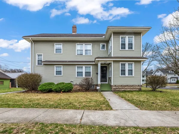 790 Thurston Rd, Rochester, NY 14619