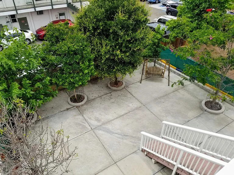 1632 State St — Photo 8