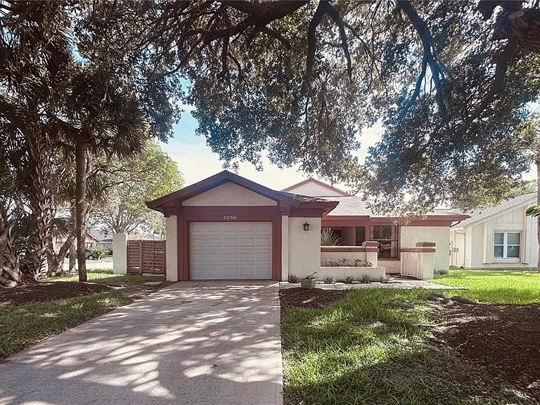6256 Gardenview Ct — Photo 2