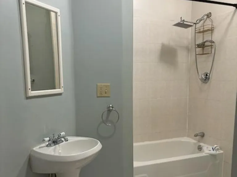 11 Bond St #2 — Photo 8