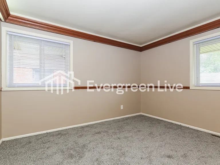 341 Stubbs Dr — Photo 8