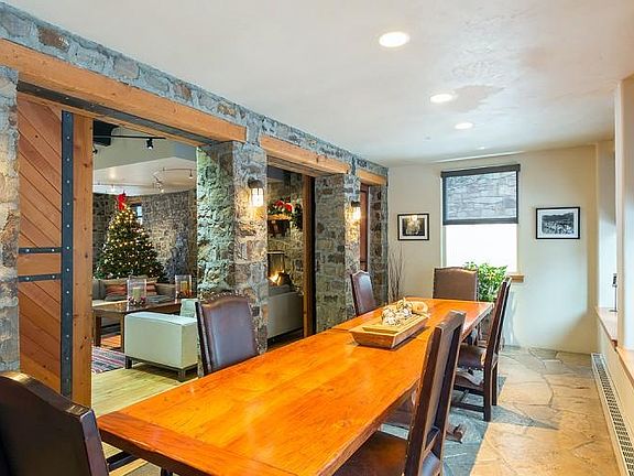 4th image of 550 Depot Ave #204