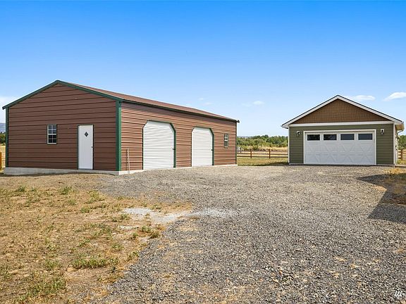 5th image of 360 Deloria Dr