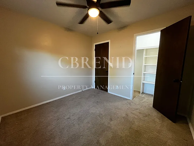 3010 Indian Dr — Photo 16