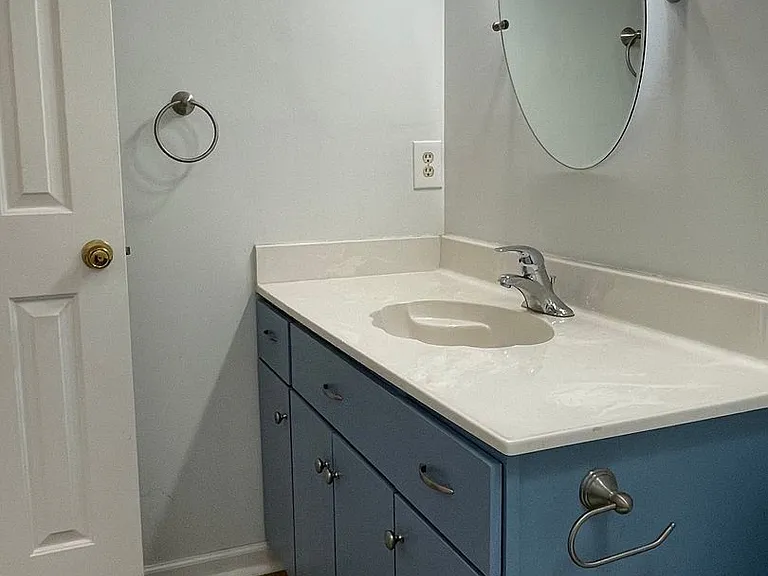 480 Saltaire Dr — Photo 36
