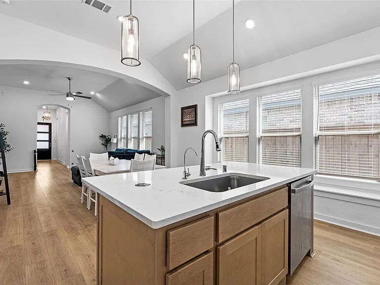 7478 Cattail Falls Ln — Photo 8