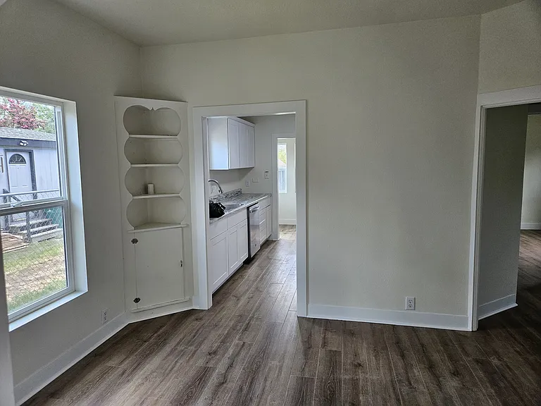 344 Michigan Ave — Photo 13