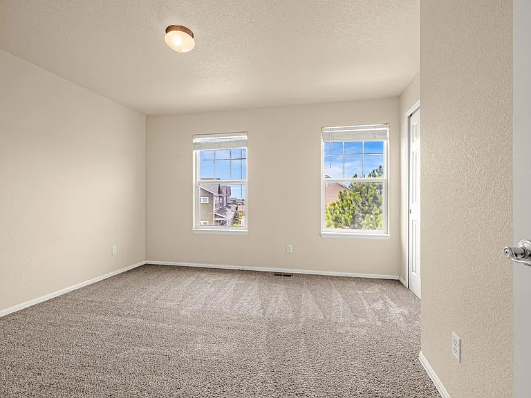 3585 Grey Owl Point — Photo 5