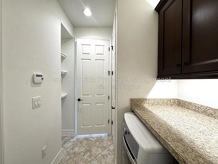 8998 Fullerwood Ave — Photo 23