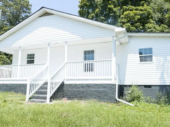 190 Parrish Cir, Chickamauga, GA 30707