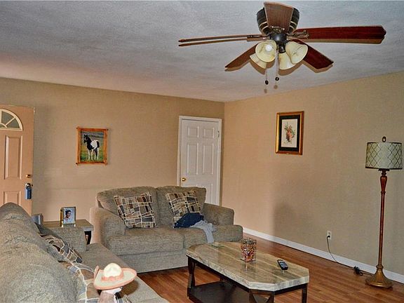 5th image of 860 Ala Dr