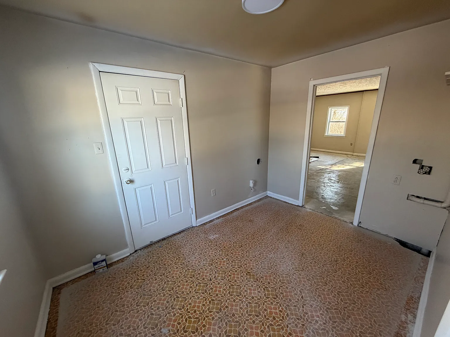 3 bed, $1,000 — Photo 3